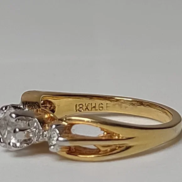 Vintage Gold Tone And Clear Stone Ring Size 5.75 - Picture 5 of 14